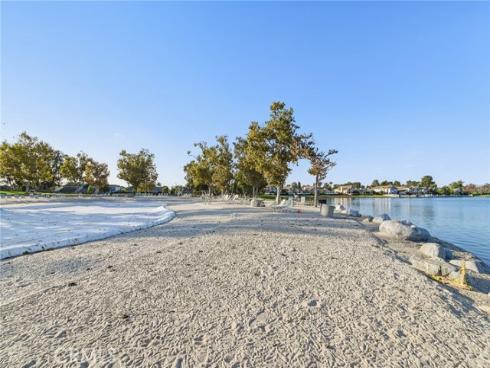 17 Weepingwood , Irvine, CA