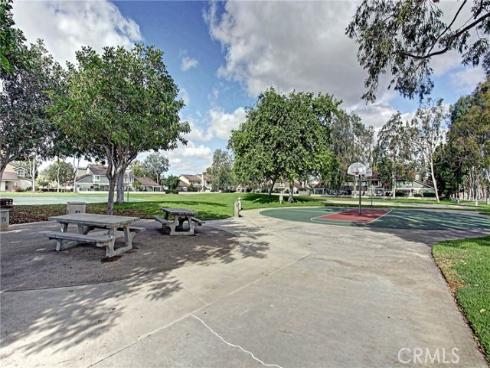 17 Weepingwood , Irvine, CA