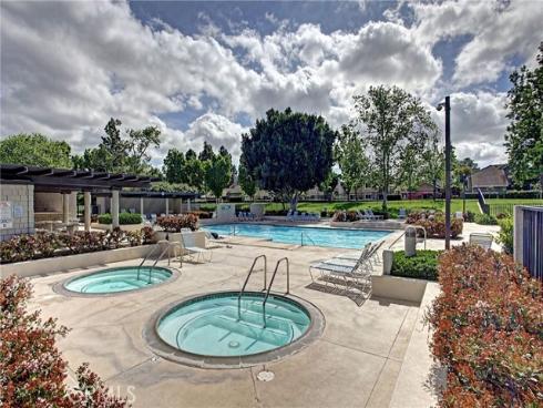 17 Weepingwood , Irvine, CA