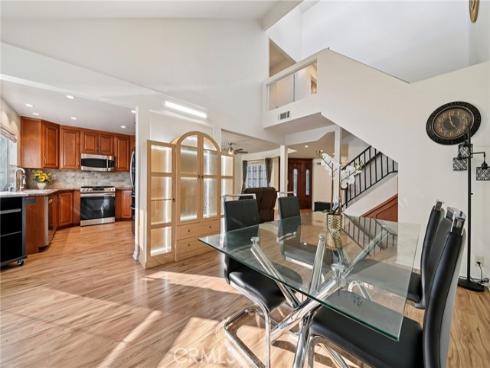 17 Weepingwood , Irvine, CA