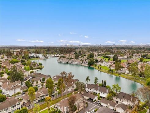 17 Weepingwood , Irvine, CA