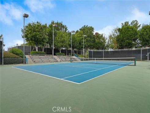 17  Weepingwood  , Irvine, CA