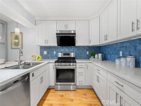 27  Sarena  38 , Irvine, CA