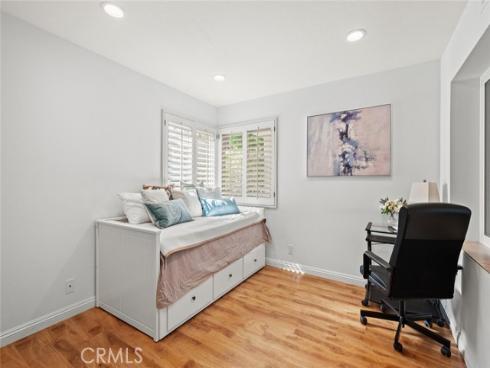 27  Sarena  38 , Irvine, CA