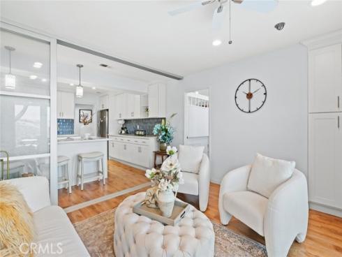 27  Sarena  38 , Irvine, CA