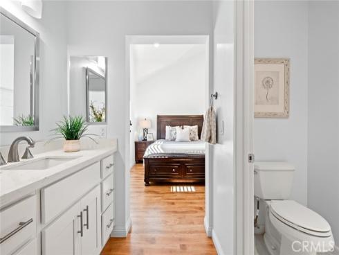 27  Sarena  38 , Irvine, CA