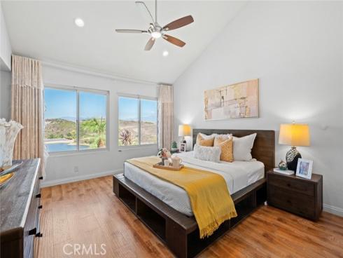 27  Sarena  38 , Irvine, CA