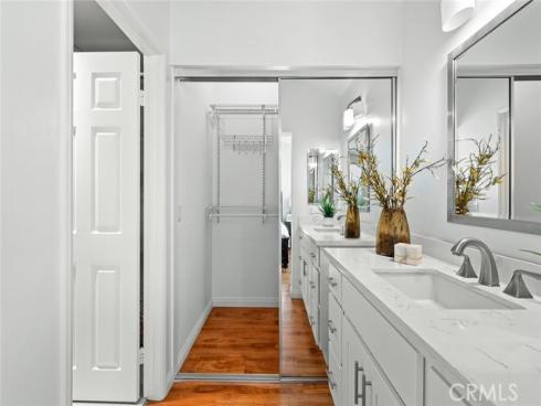 27  Sarena  38 , Irvine, CA