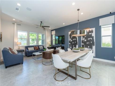 255  Sawbuck  , Irvine, CA