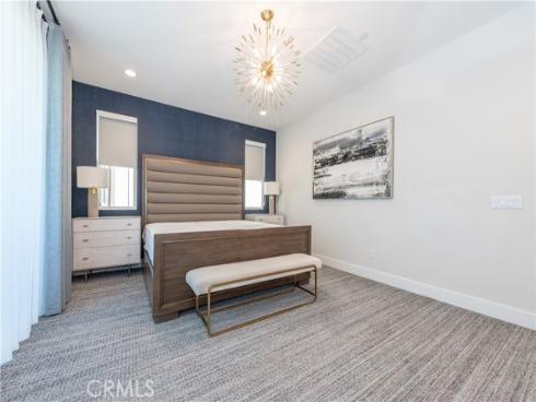 255  Sawbuck  , Irvine, CA