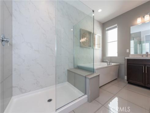 255  Sawbuck  , Irvine, CA