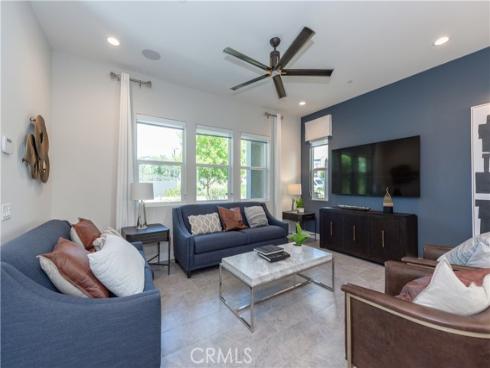 255  Sawbuck  , Irvine, CA