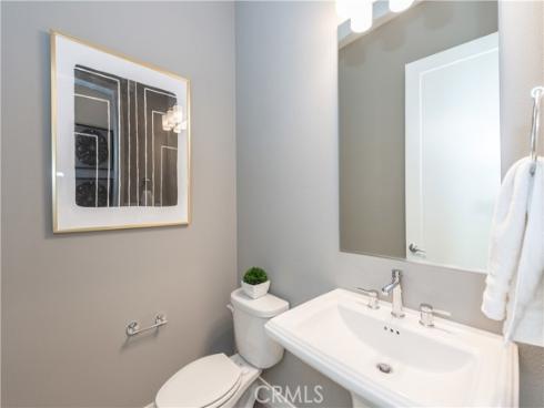 255  Sawbuck  , Irvine, CA