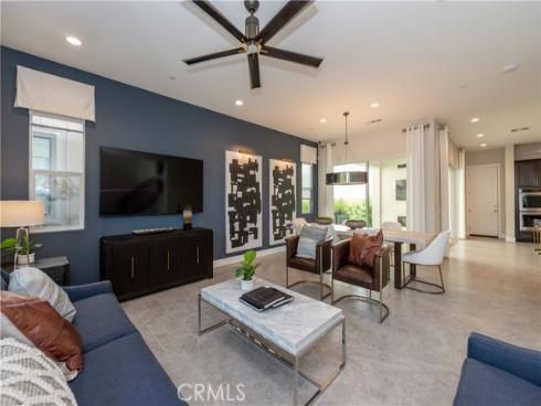 255  Sawbuck  , Irvine, CA