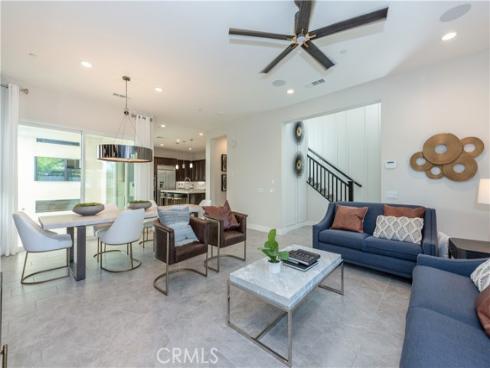 255  Sawbuck  , Irvine, CA