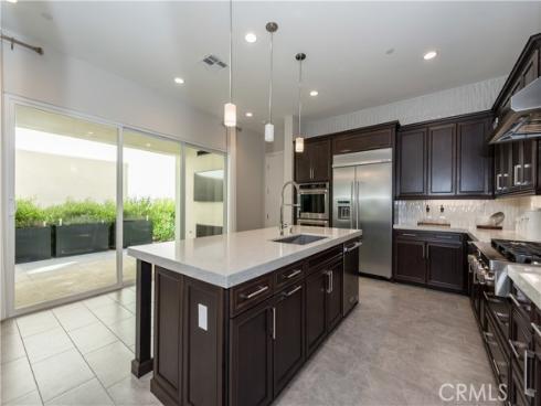 255  Sawbuck  , Irvine, CA