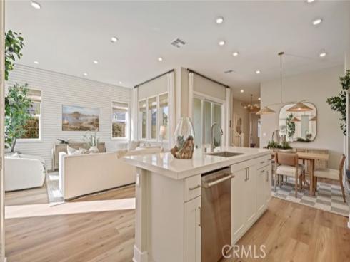 409  Clipper  , Irvine, CA