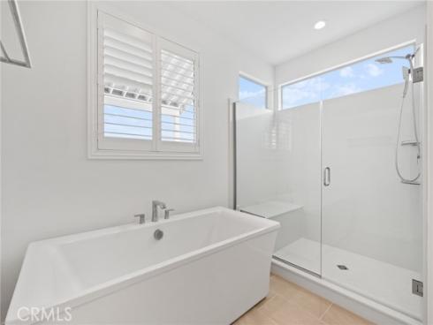 1131  Cadence  , Irvine, CA