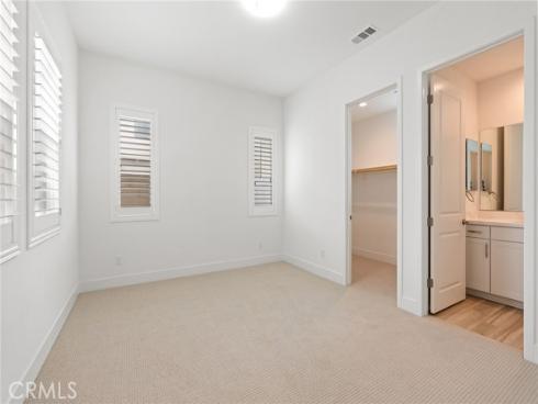 1131  Cadence  , Irvine, CA