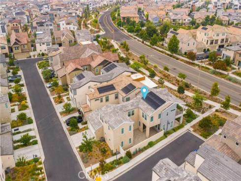 1131  Cadence  , Irvine, CA