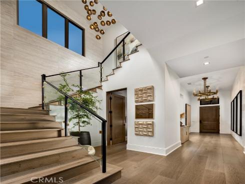 553  Peninsula  , Irvine, CA