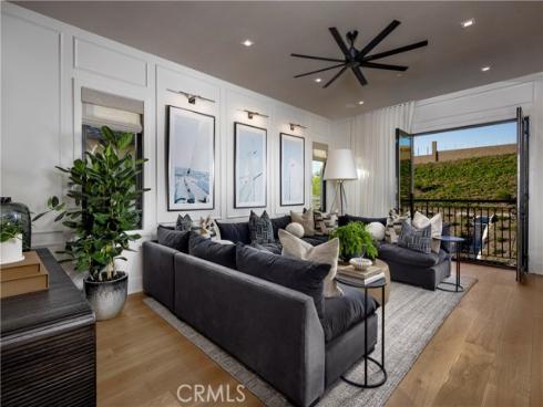 557  Peninsula  , Irvine, CA