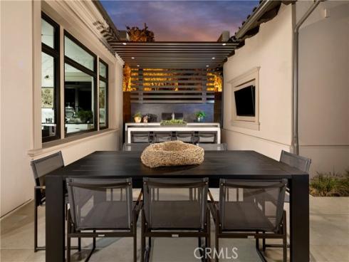 557  Peninsula  , Irvine, CA