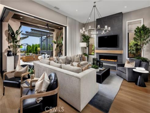 557  Peninsula  , Irvine, CA