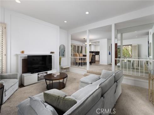 9 Flores , Irvine, CA