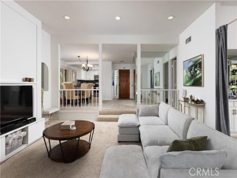 9 Flores , Irvine, CA