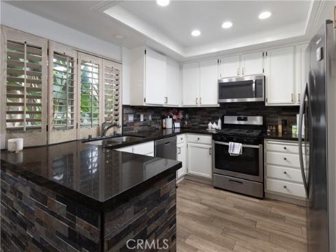 9 Flores , Irvine, CA