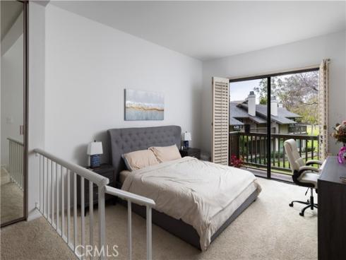 9 Flores , Irvine, CA