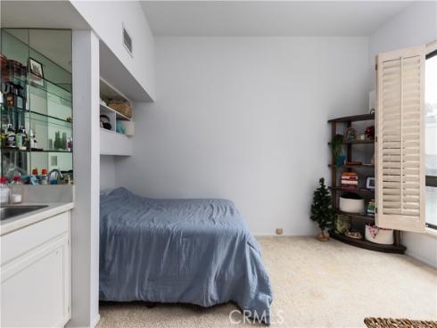 9 Flores , Irvine, CA