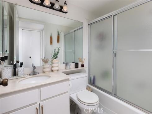 9 Flores , Irvine, CA