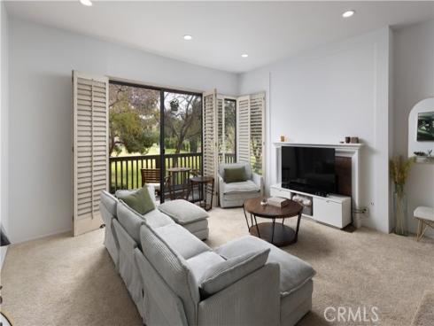 9 Flores , Irvine, CA