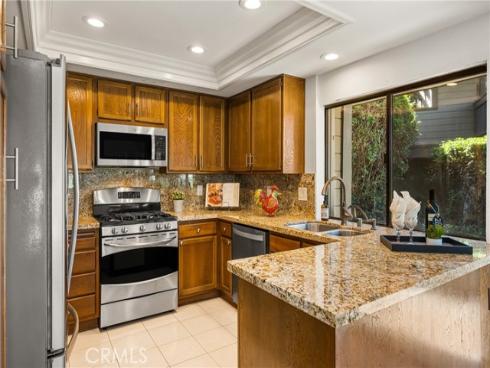 18 Solana , Irvine, CA