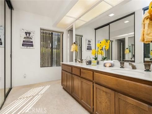 18 Solana , Irvine, CA