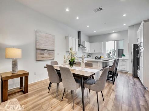 168  Sawbuck  , Irvine, CA