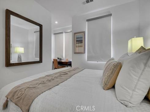 168  Sawbuck  , Irvine, CA