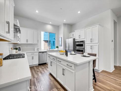 168  Sawbuck  , Irvine, CA