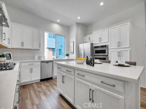 168  Sawbuck  , Irvine, CA