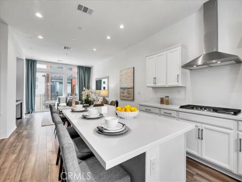 168  Sawbuck  , Irvine, CA