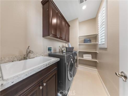 101  Tinker  , Irvine, CA