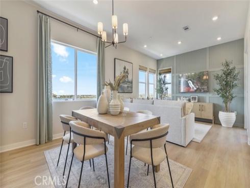 401  Mulligan  , Irvine, CA