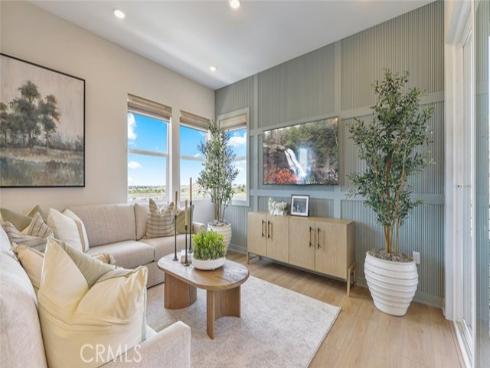 401  Mulligan  , Irvine, CA