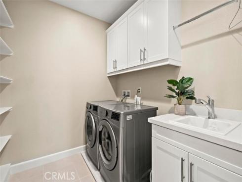 61  English Saddle  , Irvine, CA