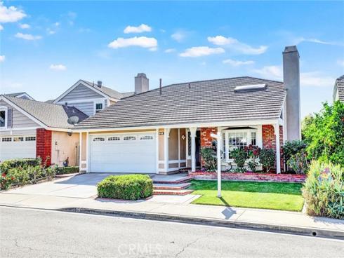 24  Field  , Irvine, CA