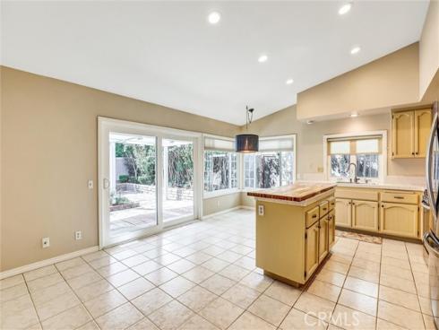 24  Field  , Irvine, CA