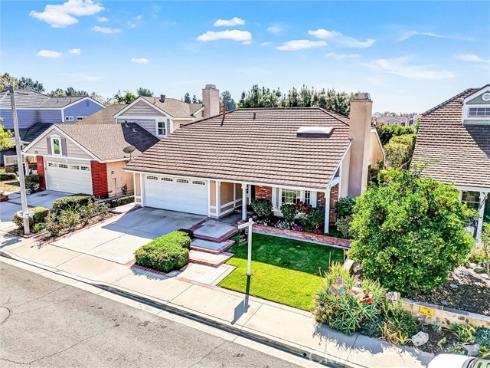 24  Field  , Irvine, CA