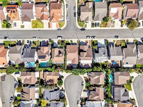 24  Field  , Irvine, CA